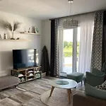 Apartment Royal 27 *