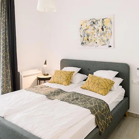 Royal 27 Apartment